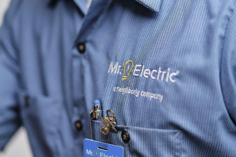 Mr. Electric of San Antonio technician