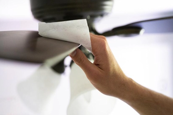 Want to learn how to clean ceiling fans without making a mess? What about grimy or very high fans? Mr. Electric&acirc;&euro;&trade;s ceiling fan cleaning hacks cover this and more.